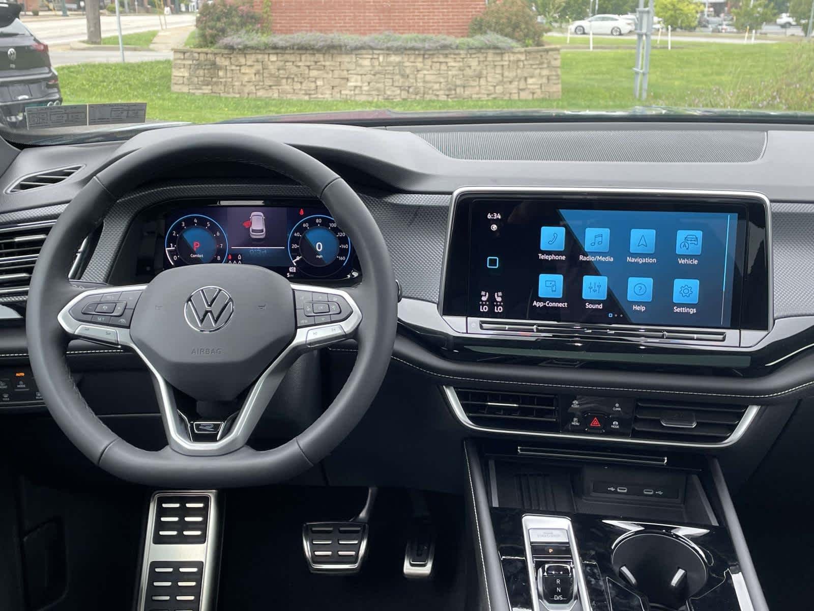 New 2026 R3R3/Blue Volkswagen 2.0T SEL Premium R-Line image 2