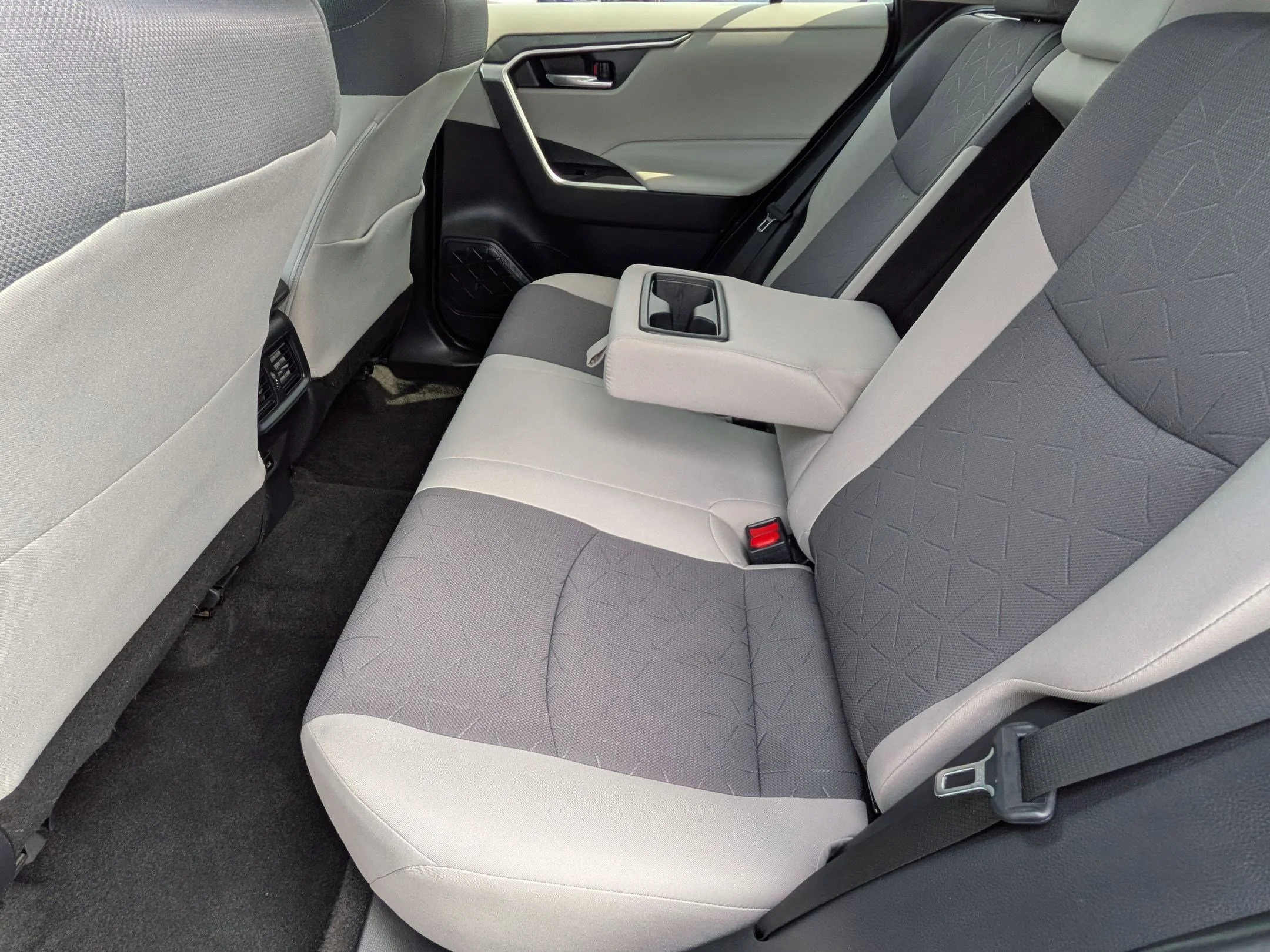 Used 2022 Midnight Black Metallic Toyota XLE image 18