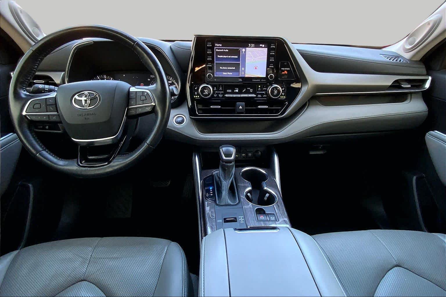 Used 2021 Moon Dust Toyota Limited image 16