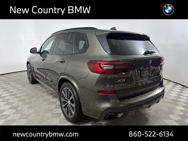 Used 2023 Green BMW xDrive40i image 5
