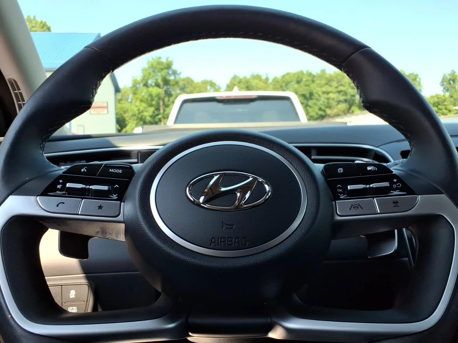 Used 2024 Black Pearl Hyundai Limited image 29