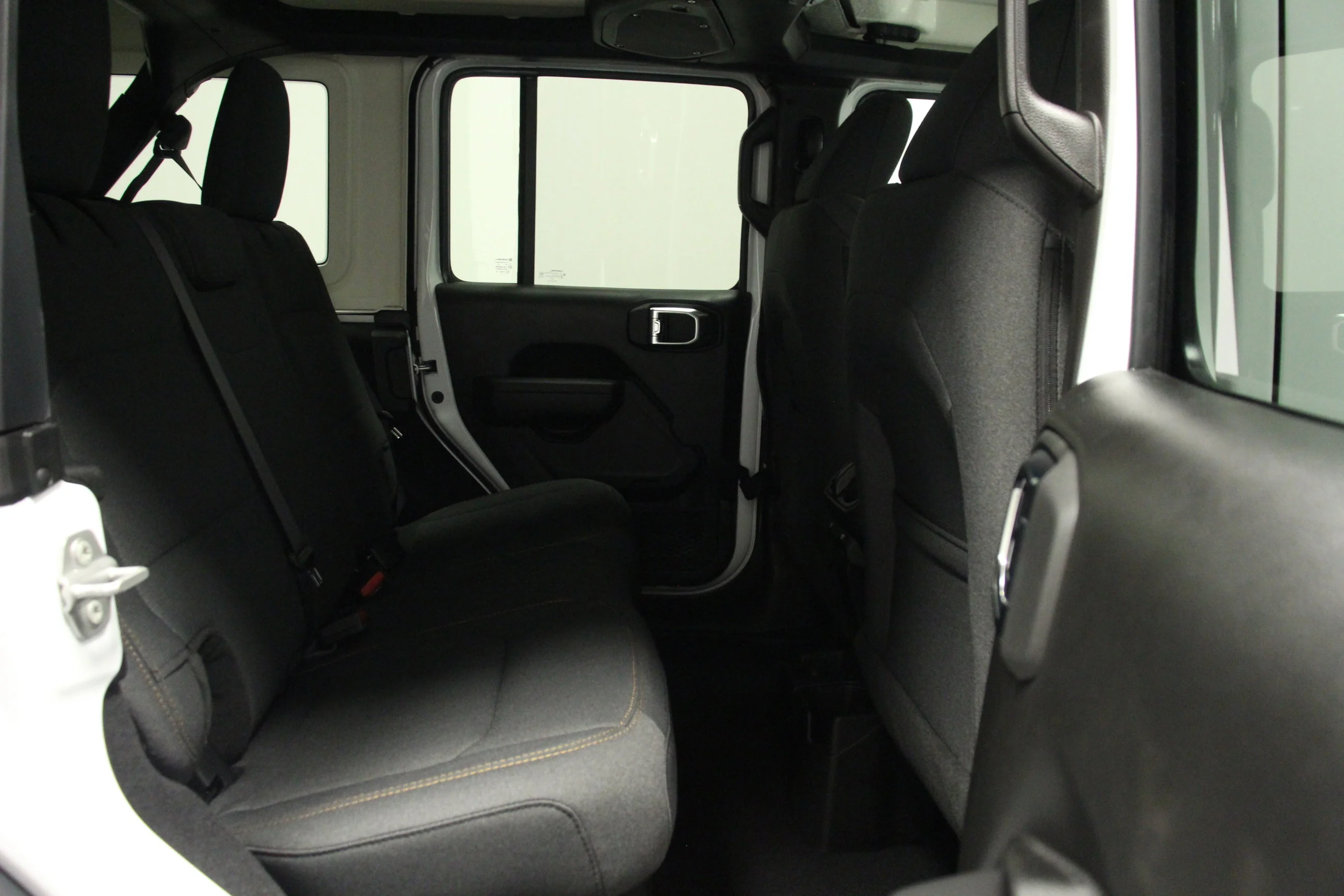2025 Jeep Wrangler 4-Door Willys - Photo 16