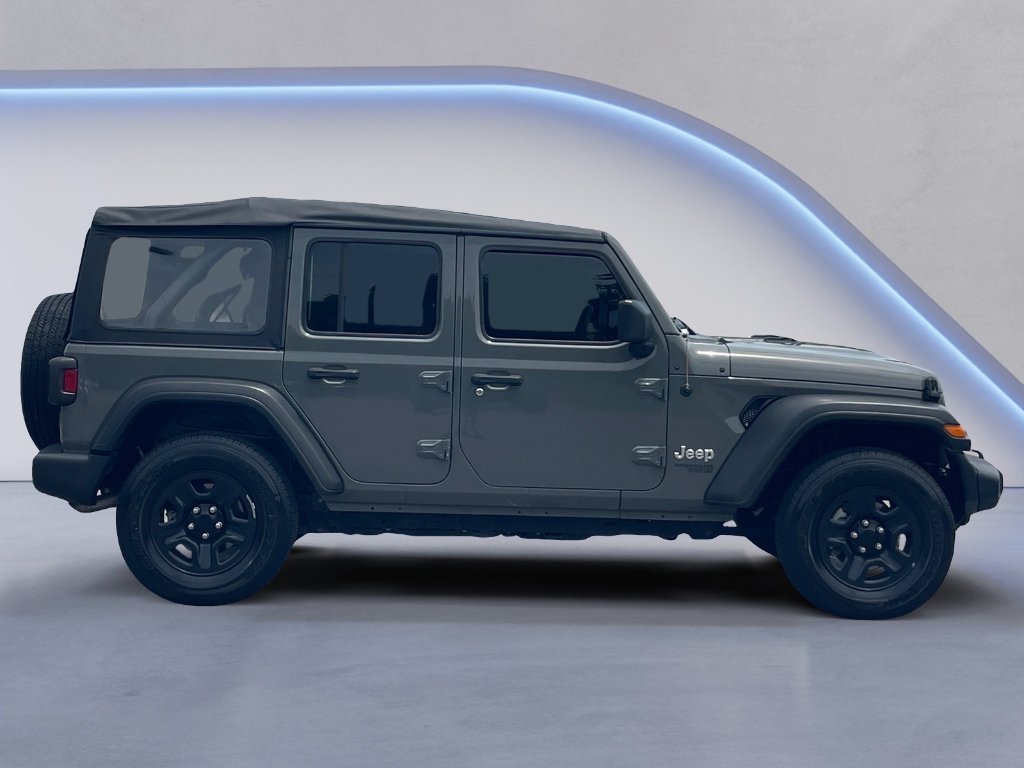 Used 2020 Sting-Gray Clearcoat Jeep Sport image 16