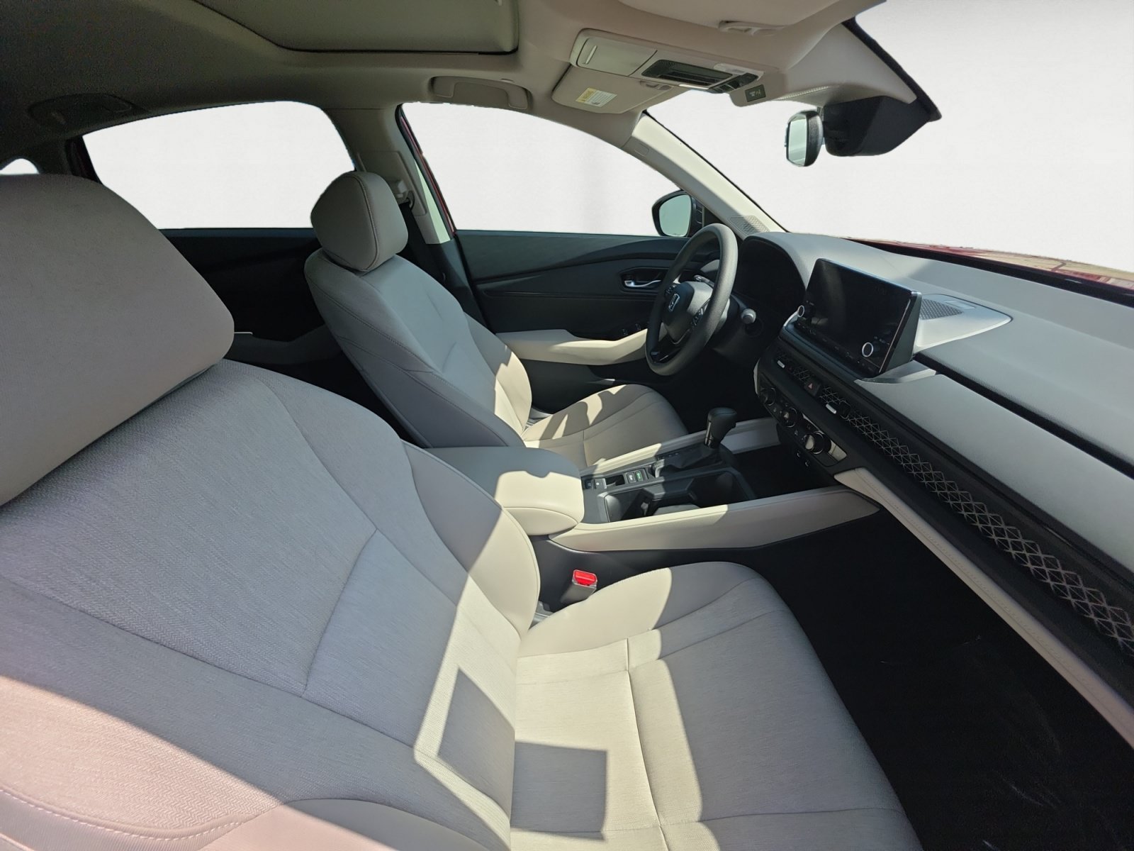 Used 2025 Radiant Red Honda SE image 15