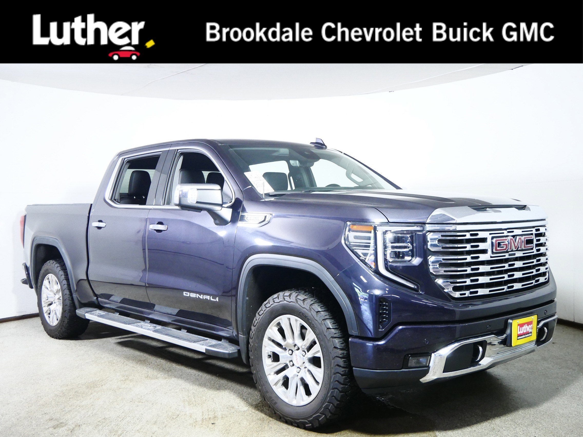 2022 GMC Sierra 4WD Crew Cab Short Box Denali's photo