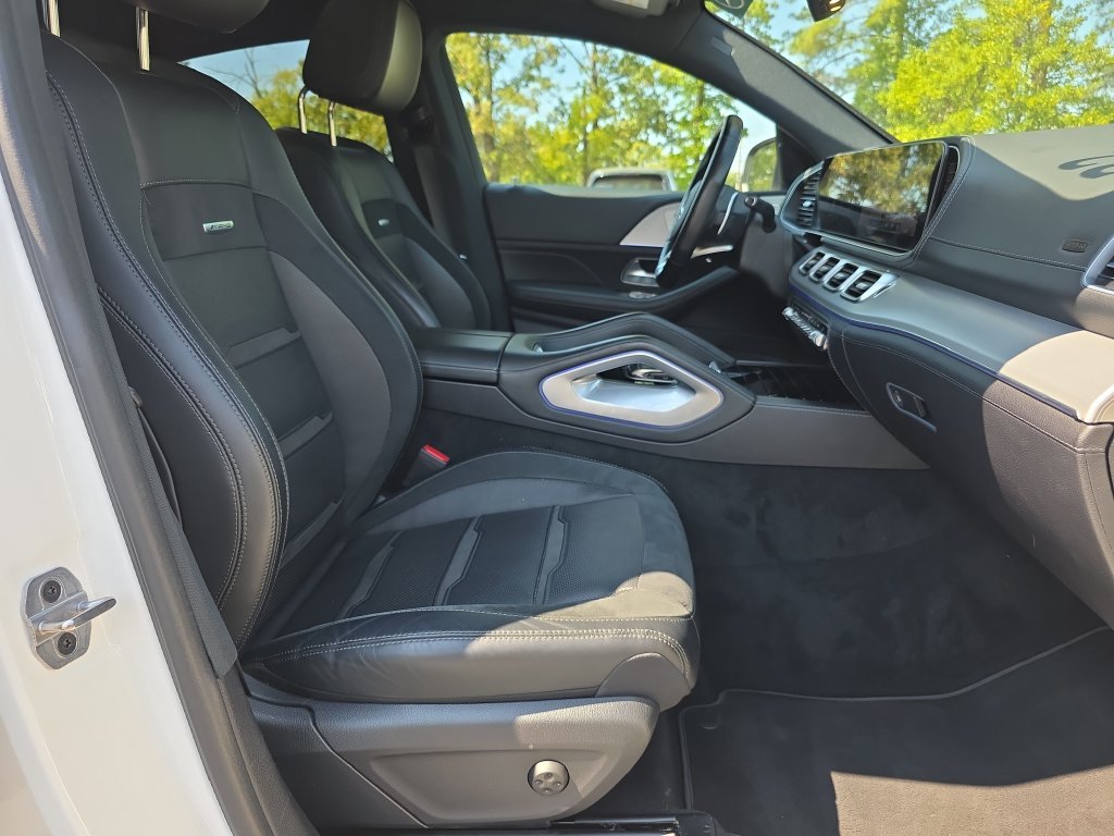 Certified Used 2022 White Mercedes-Benz GLE 53 AMG® image 16