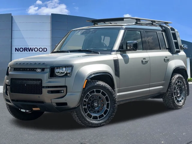 2025 Land Rover Defender 110 OCTA