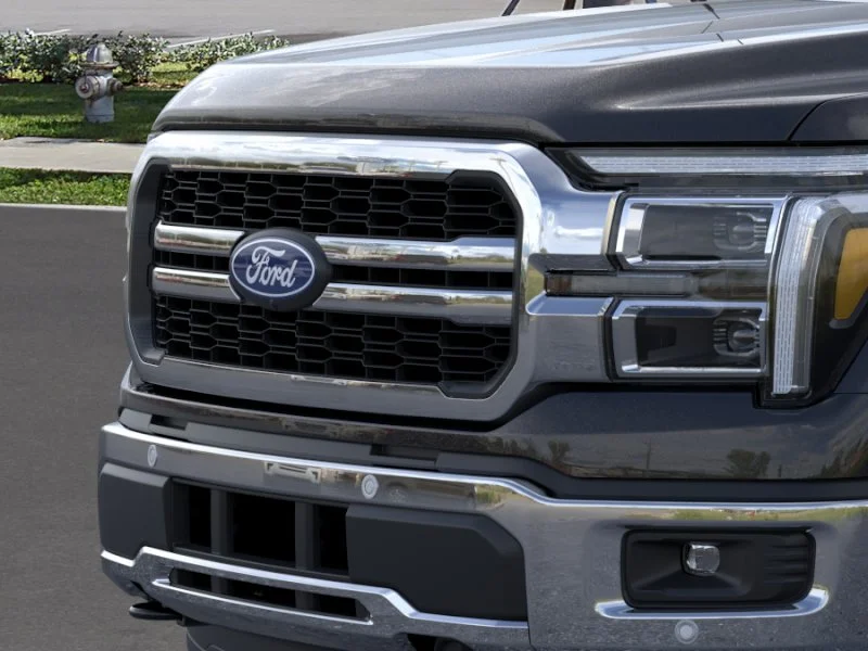 New 2025 Agate Black Metallic Ford Lariat® image 39