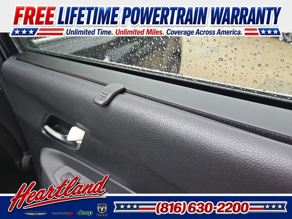 Used 2022 Black Hyundai Limited image 78