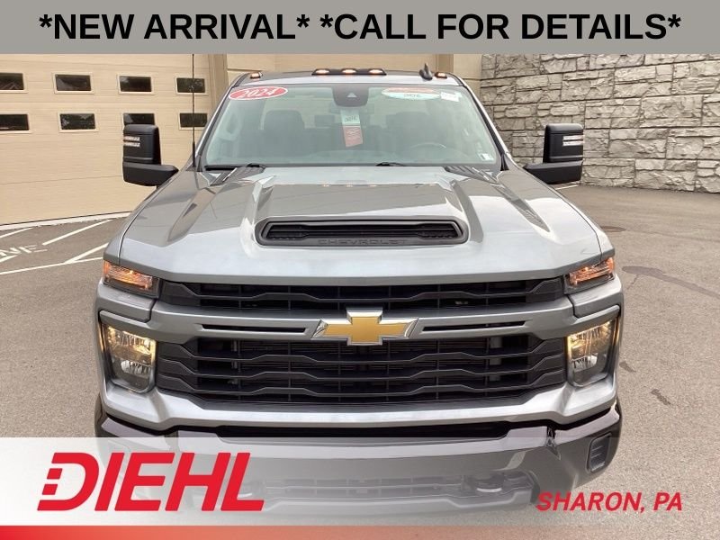 Used 2024 Gray Chevrolet Custom image 3