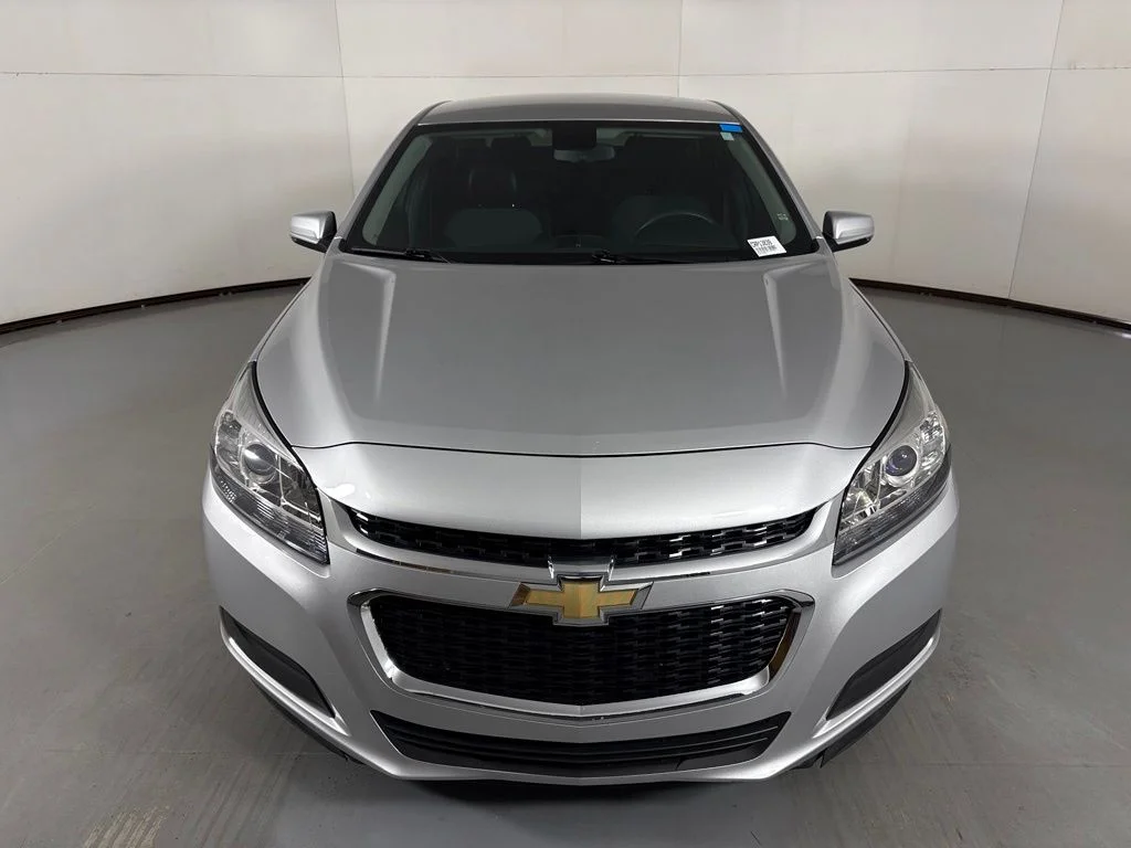 Used 2015 Silver Chevrolet LT image 4