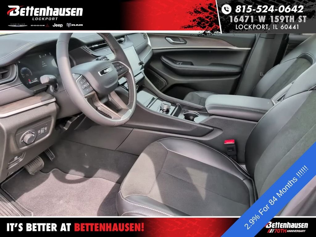 New 2026 Baltic Gray Metallic Clear-Coat Exterior Paint Jeep Altitude image 18