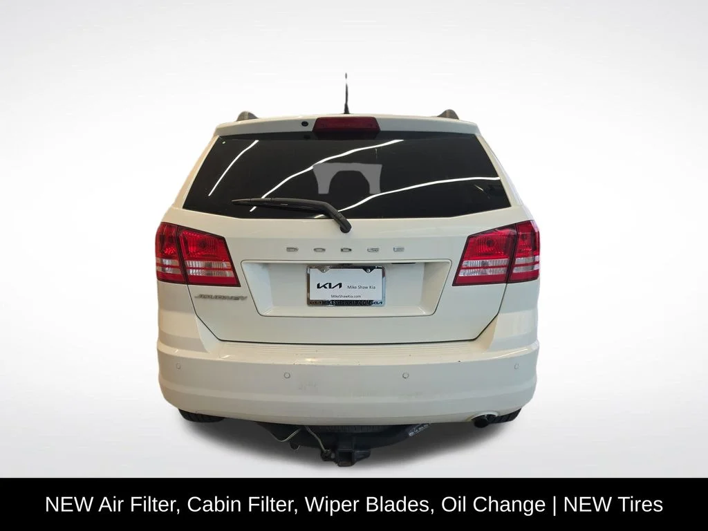 Used 2020 White Dodge SE image 5