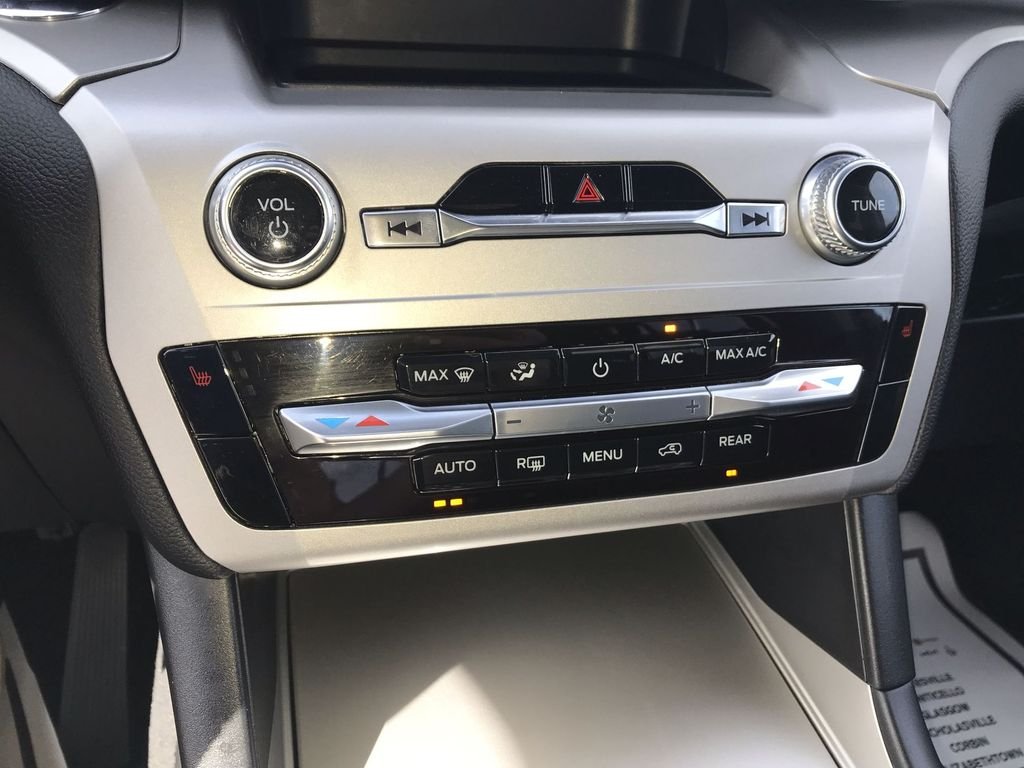 Certified Used 2022 Black Ford XLT image 18