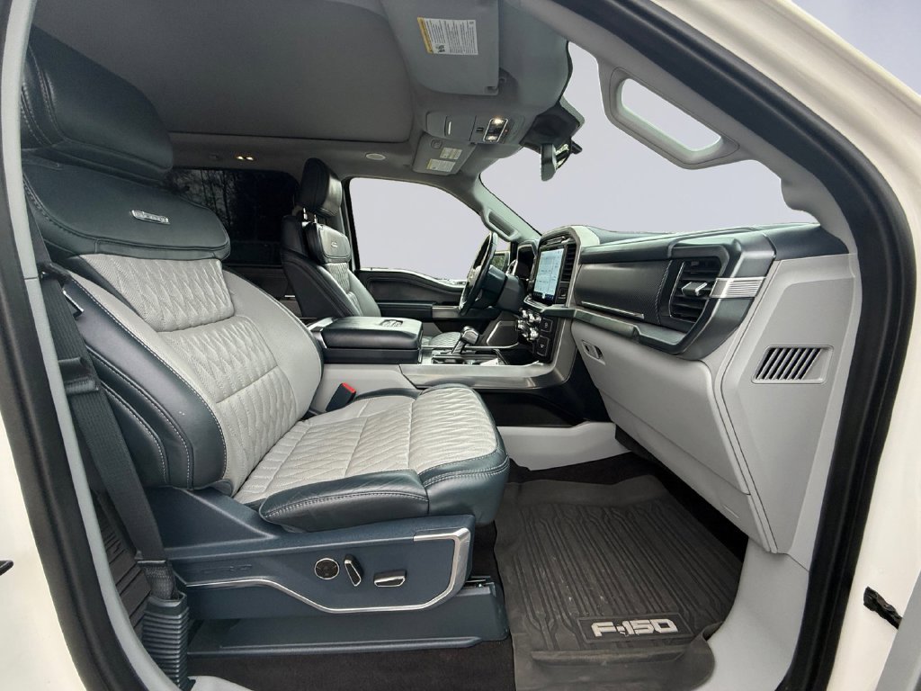 Used 2022 White Ford  image 18