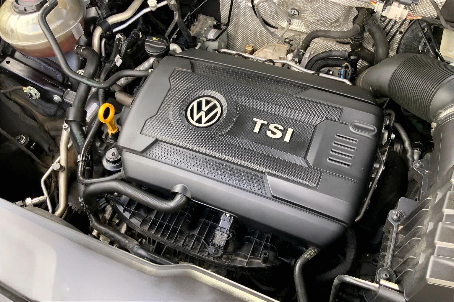 Used 2022 Deep Black Pearl Volkswagen 2.0T SE w/Technology image 33