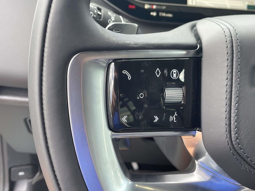 New 2026 Carpathian Grey Land Rover SE image 35