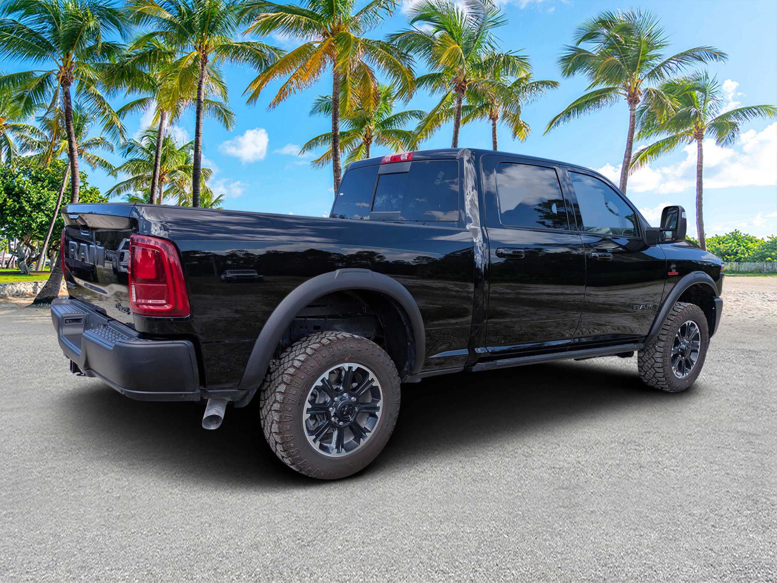 New 2025 Diamond Black Crystal Pearl-Coat Exterior Paint RAM Rebel image 3