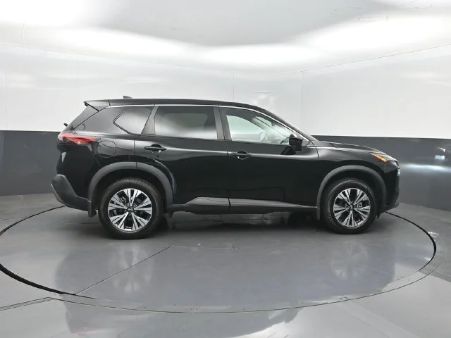 Used 2022 Black Nissan SV image 37
