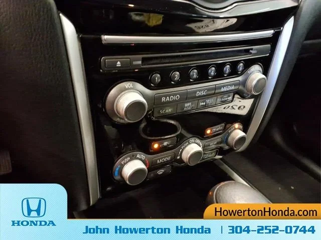 Used 2019 Silver Nissan S image 19