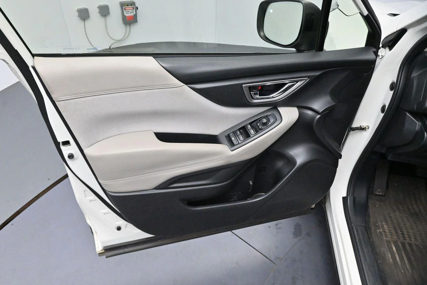 Used 2021 Crystal White Pearl Subaru Premium image 9