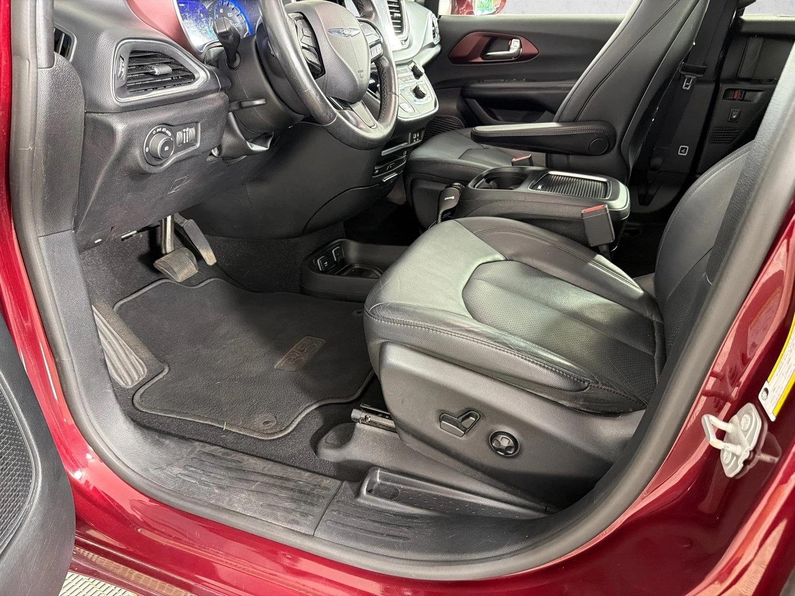 Used 2019 Silver Chrysler Touring L Plus 35th Anniversary image 8