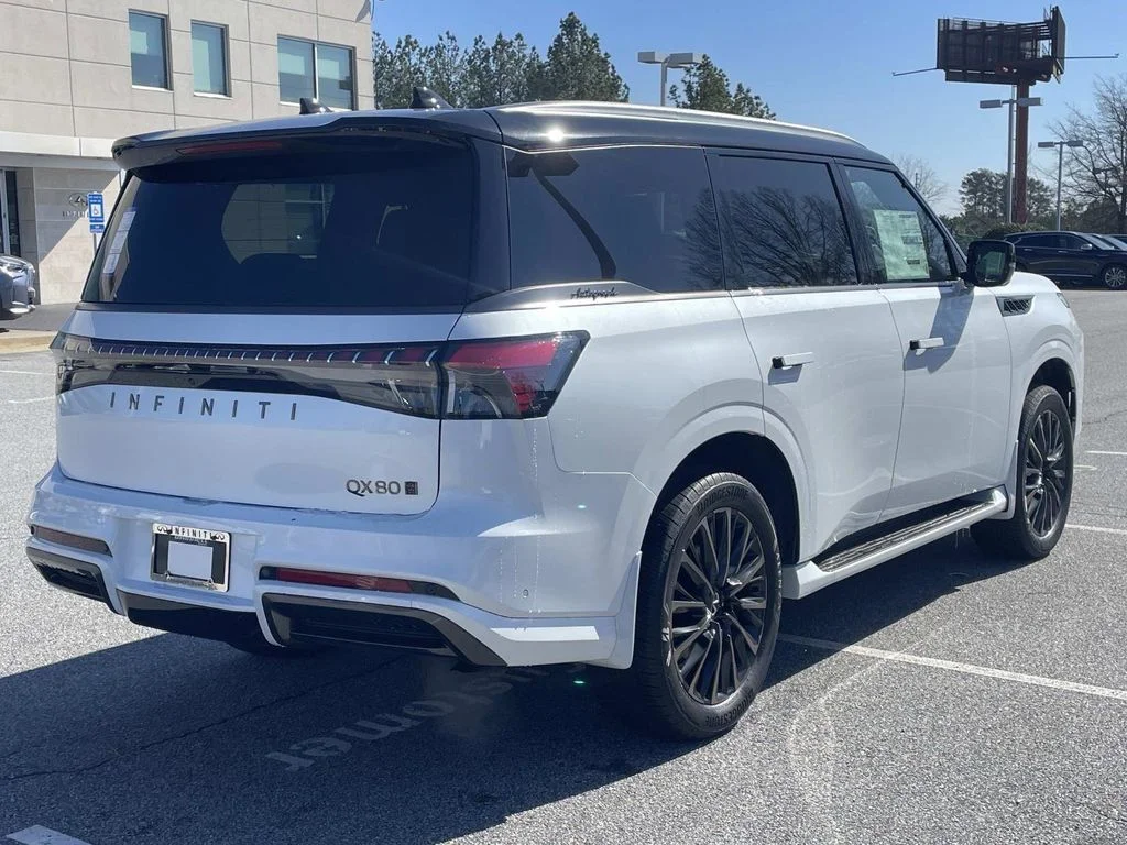 New 2026 2T RADIANT WHIT INFINITI Autograph 4WD image 3