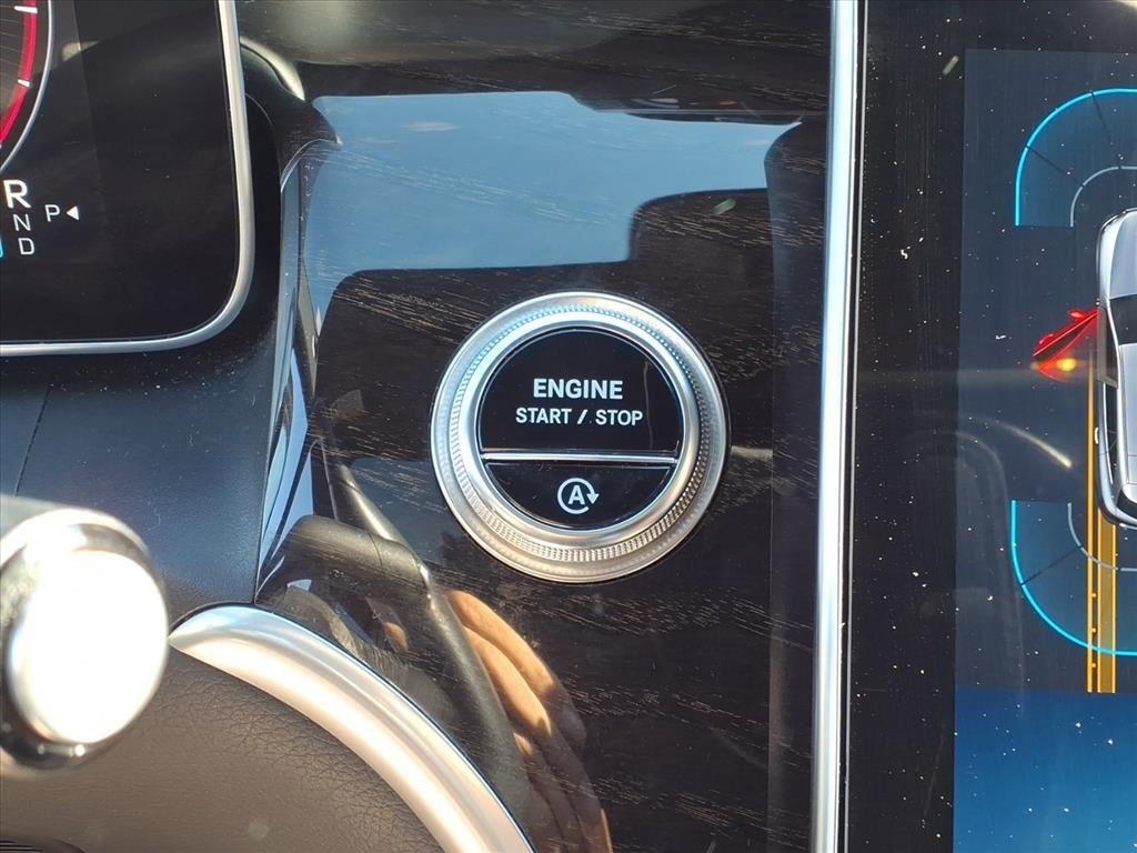 Used 2023 Black Mercedes-Benz GLC 300 image 22
