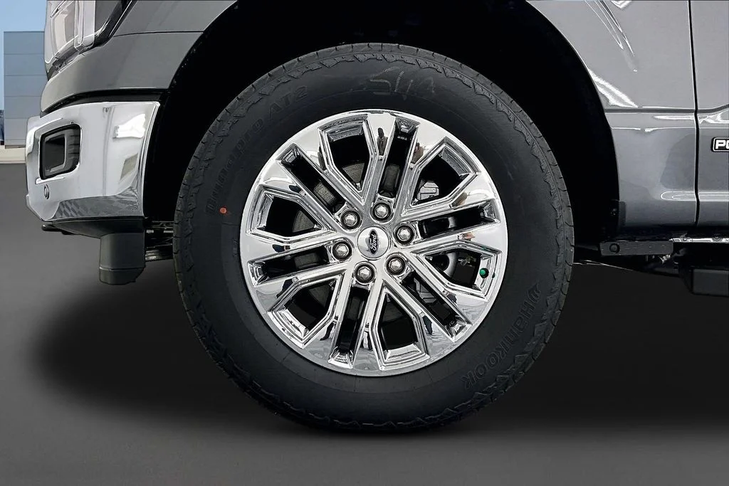 New 2026 Carbonized Gray Metallic Ford Lariat® image 13