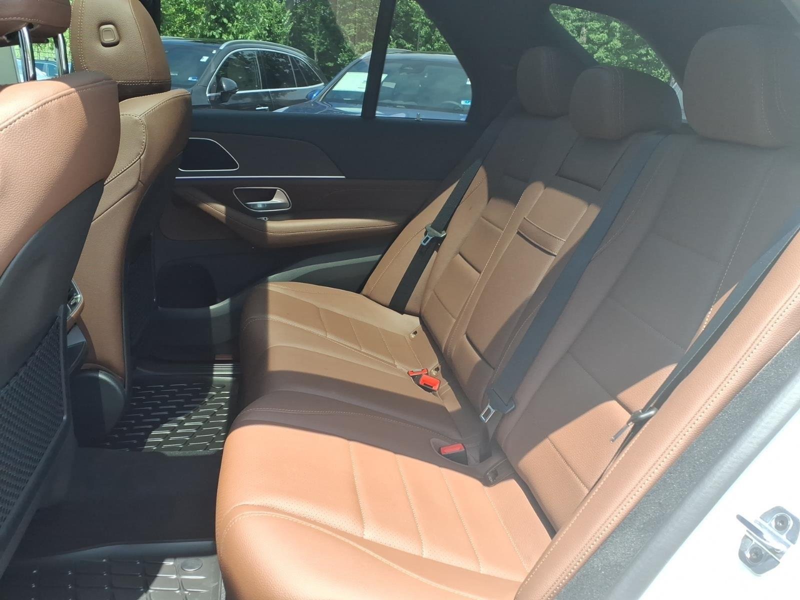 New 2026 MANUFAKTUR Moonlight White Metallic Mercedes-Benz GLE 450 image 20