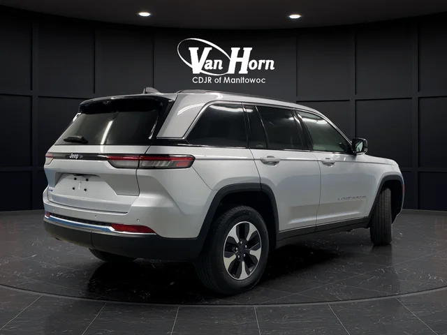 Used 2024 Silver Jeep 4xe image 7