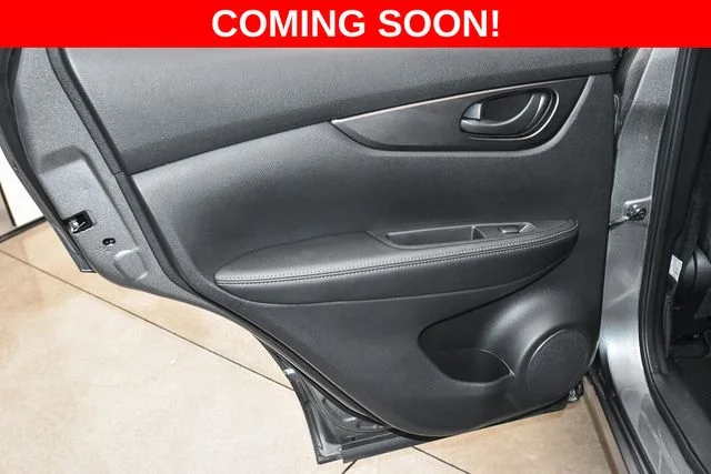 Used 2019 Gray Nissan S image 17