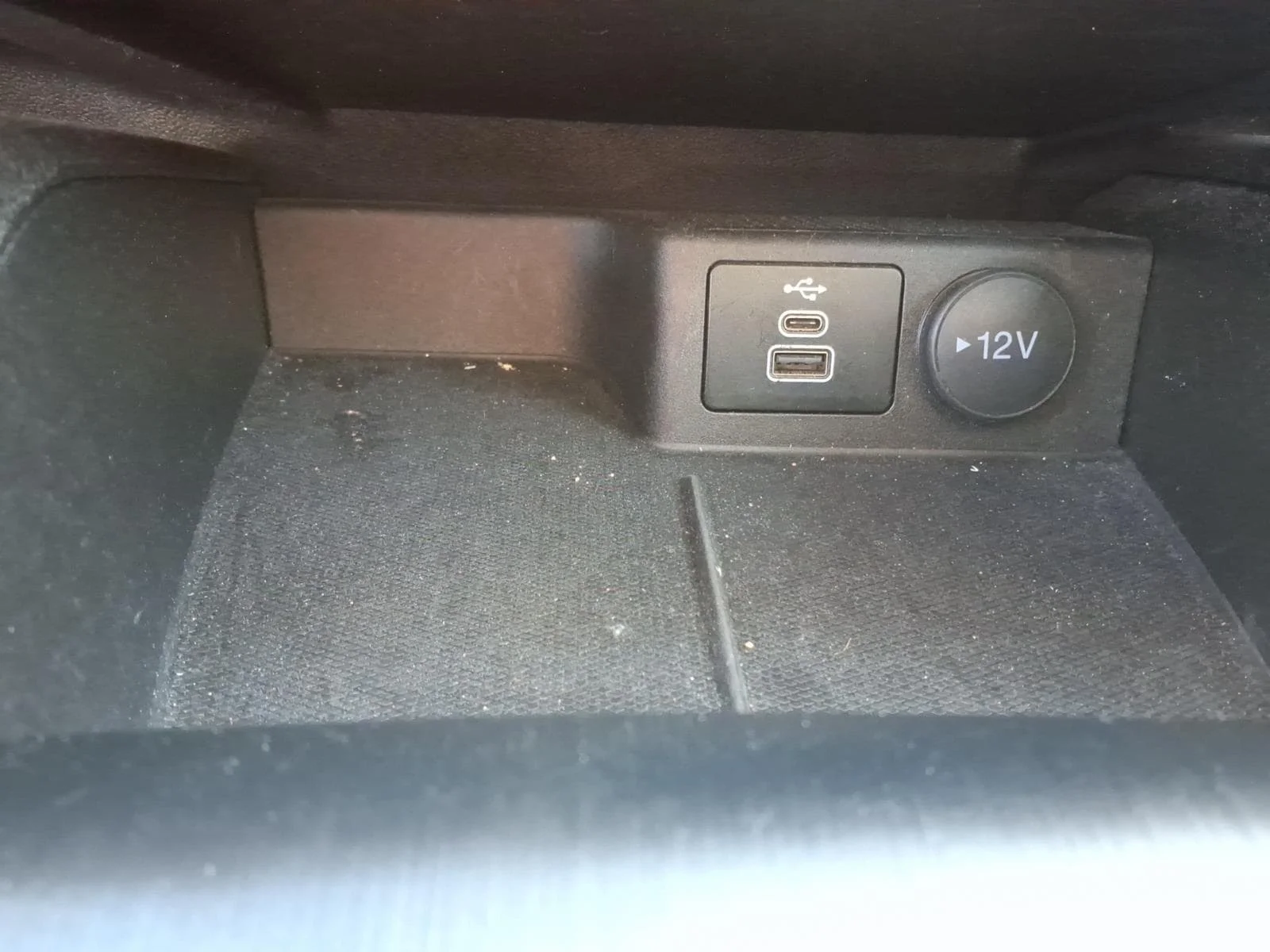 Used 2024 Black Metallic Ford Active image 21