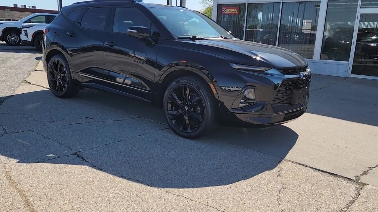 Used 2022 Black Chevrolet RS image 4
