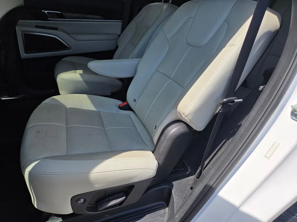Used 2021 White Pearl Kia SX image 24