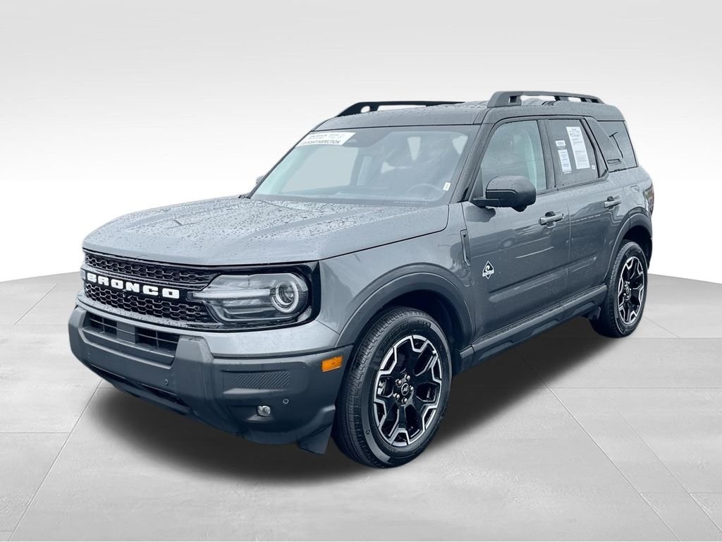 Used 2025 Gray Ford Outer Banks image 4