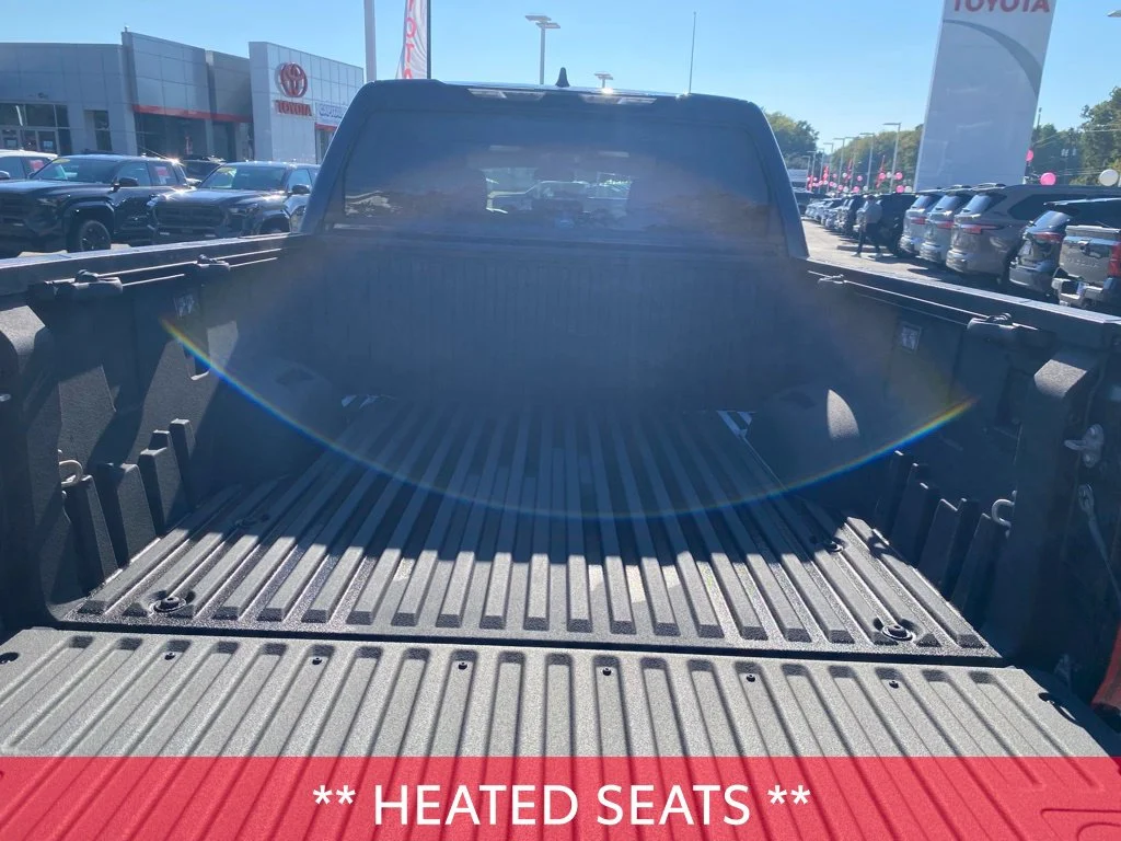Used 2022  Toyota SR5 image 9