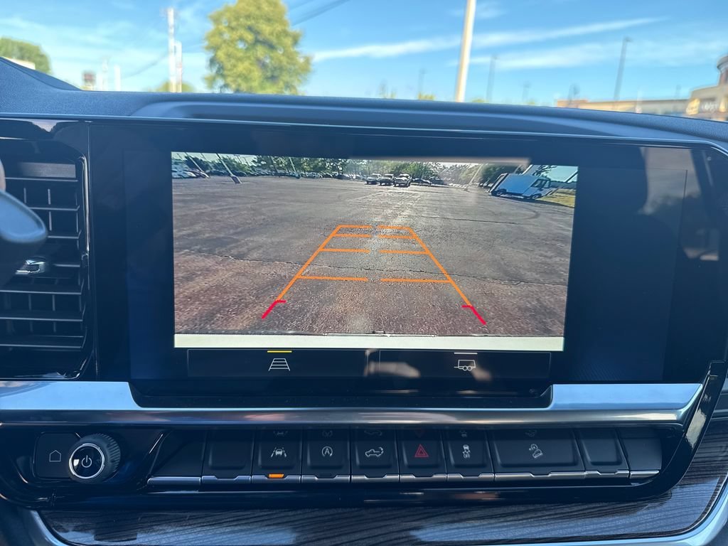 New 2026 Summit White Chevrolet LT image 19