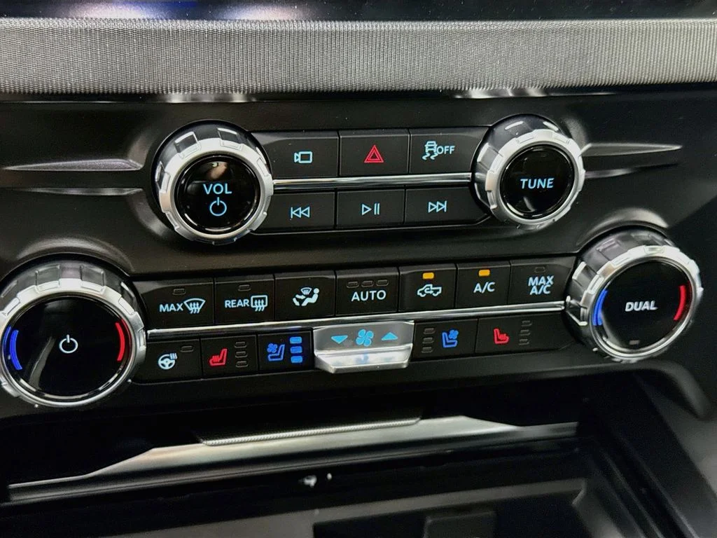 New 2026 Glacier Gray Metallic Tri-Coat Ford F-250® Platinum® image 16