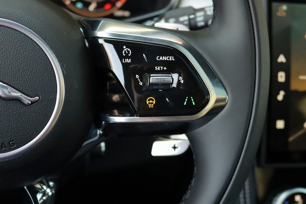 2026 JAGUAR F-PACE - Image 17