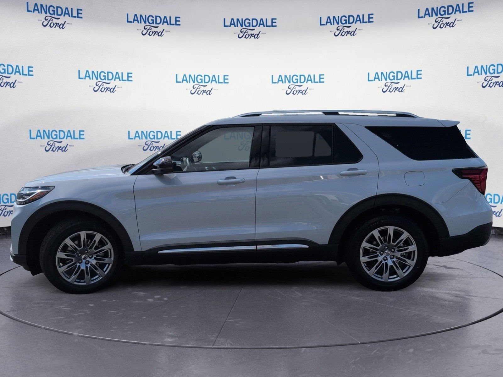 2026 Ford Explorer Platinum - Photo 10