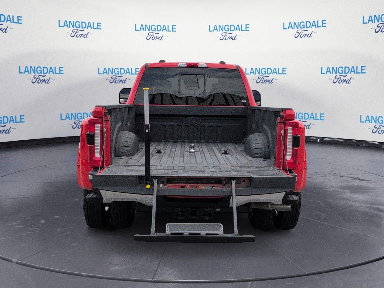 Used 2025 Race Red Ford Lariat image 8