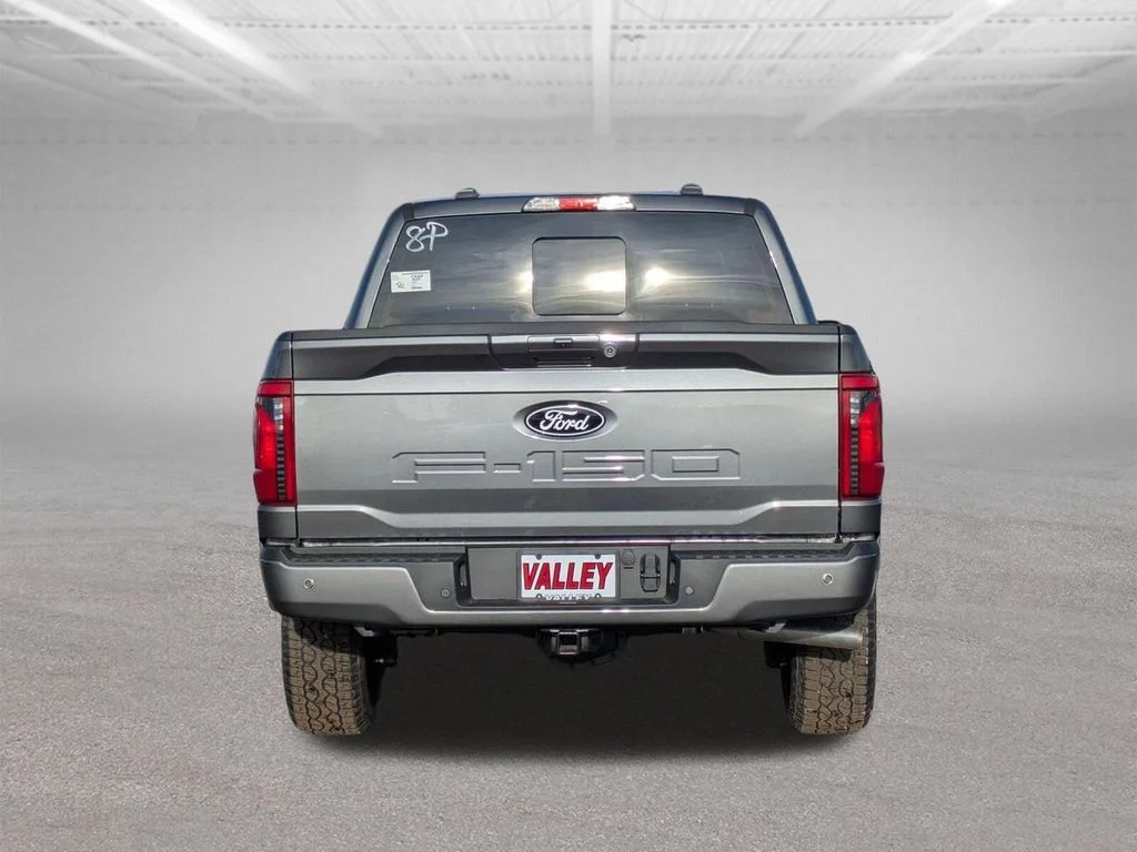 New 2026 Carbonized Gray Metallic Ford XLT image 9