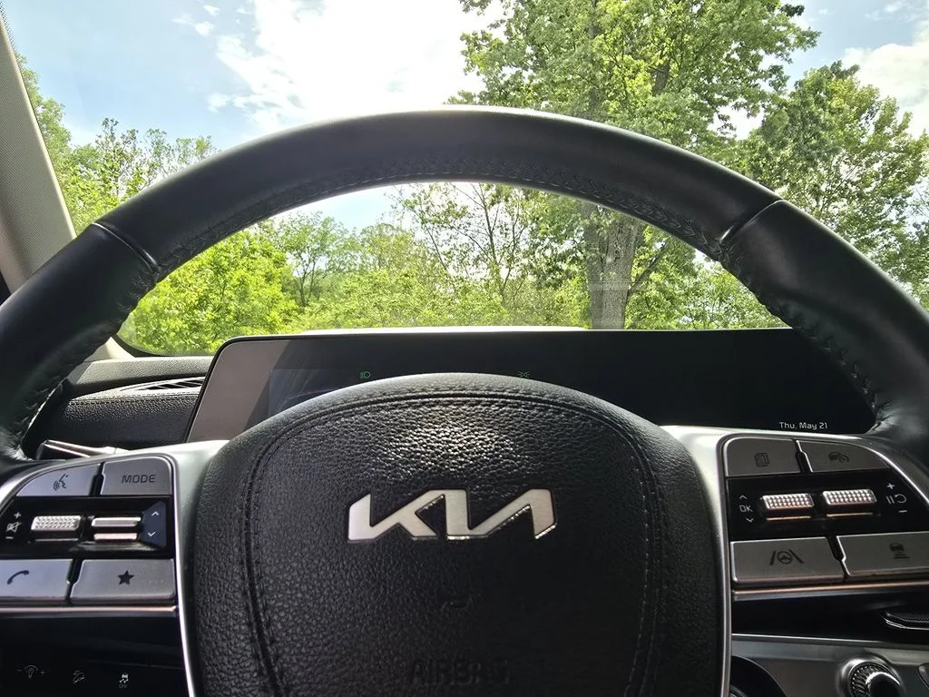 Used 2024 Silver Kia LX image 25