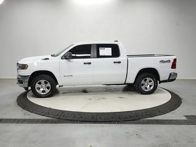 Used 2025 White Ram Big Horn/Lone Star image 4
