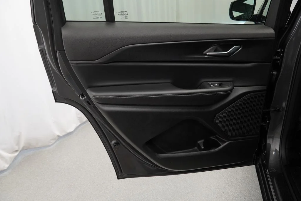 Used 2025 Gray Jeep Laredo image 41