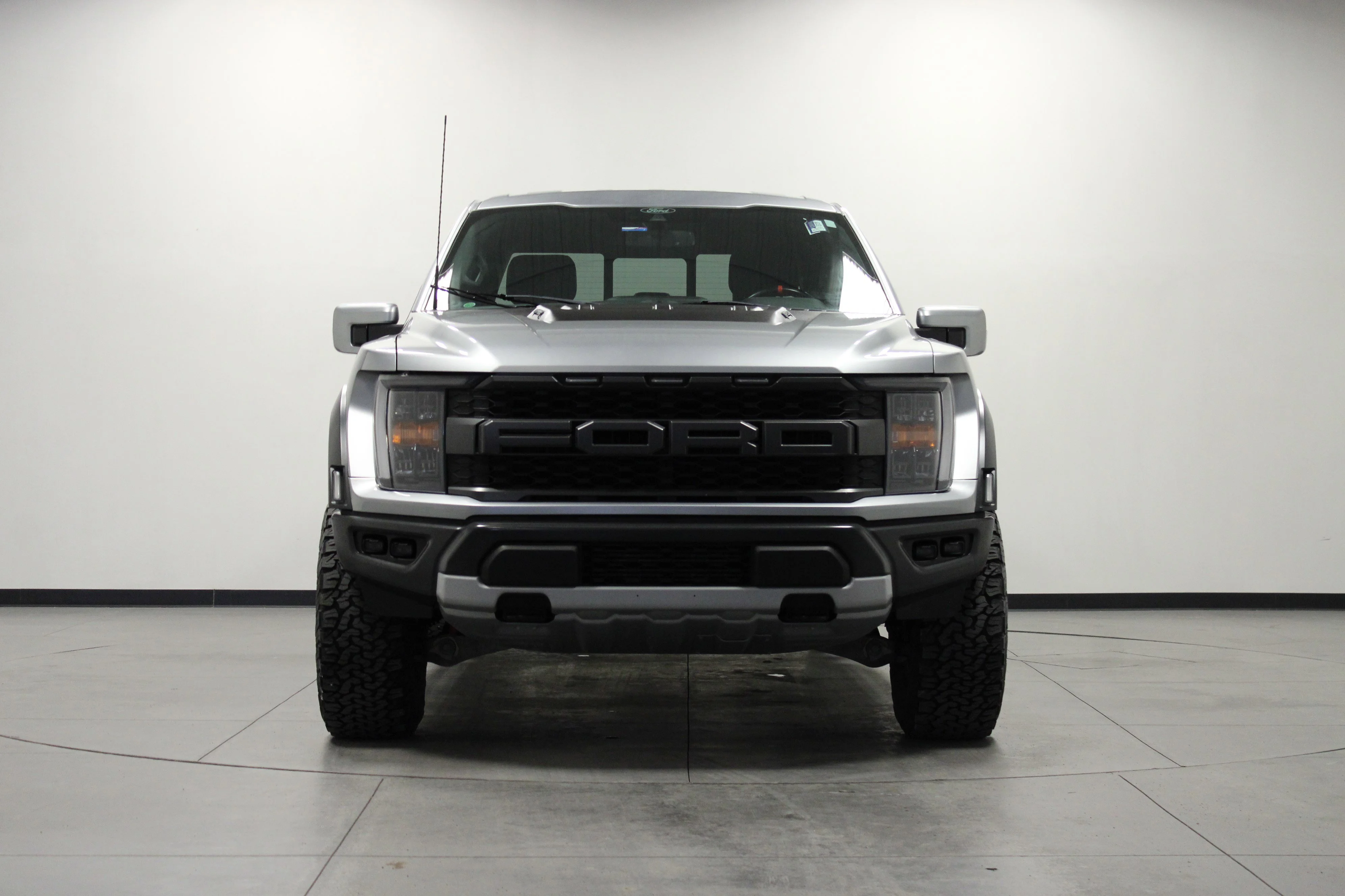 Used 2022 Silver Metallic Ford Raptor image 9