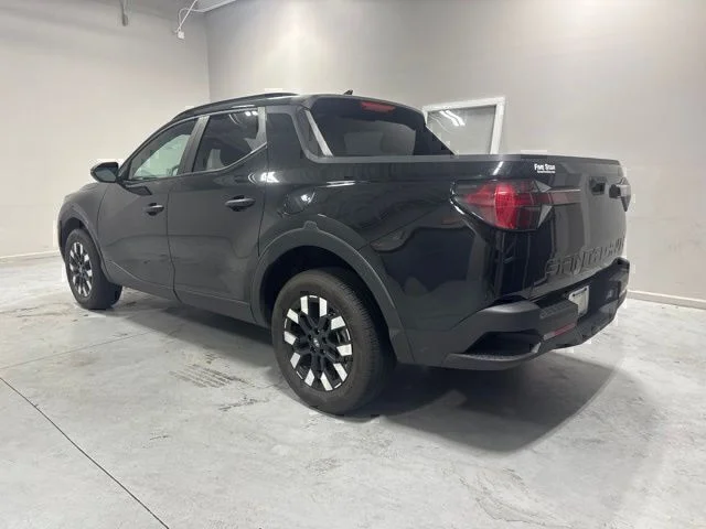 Used 2025 Black Hyundai SEL image 8