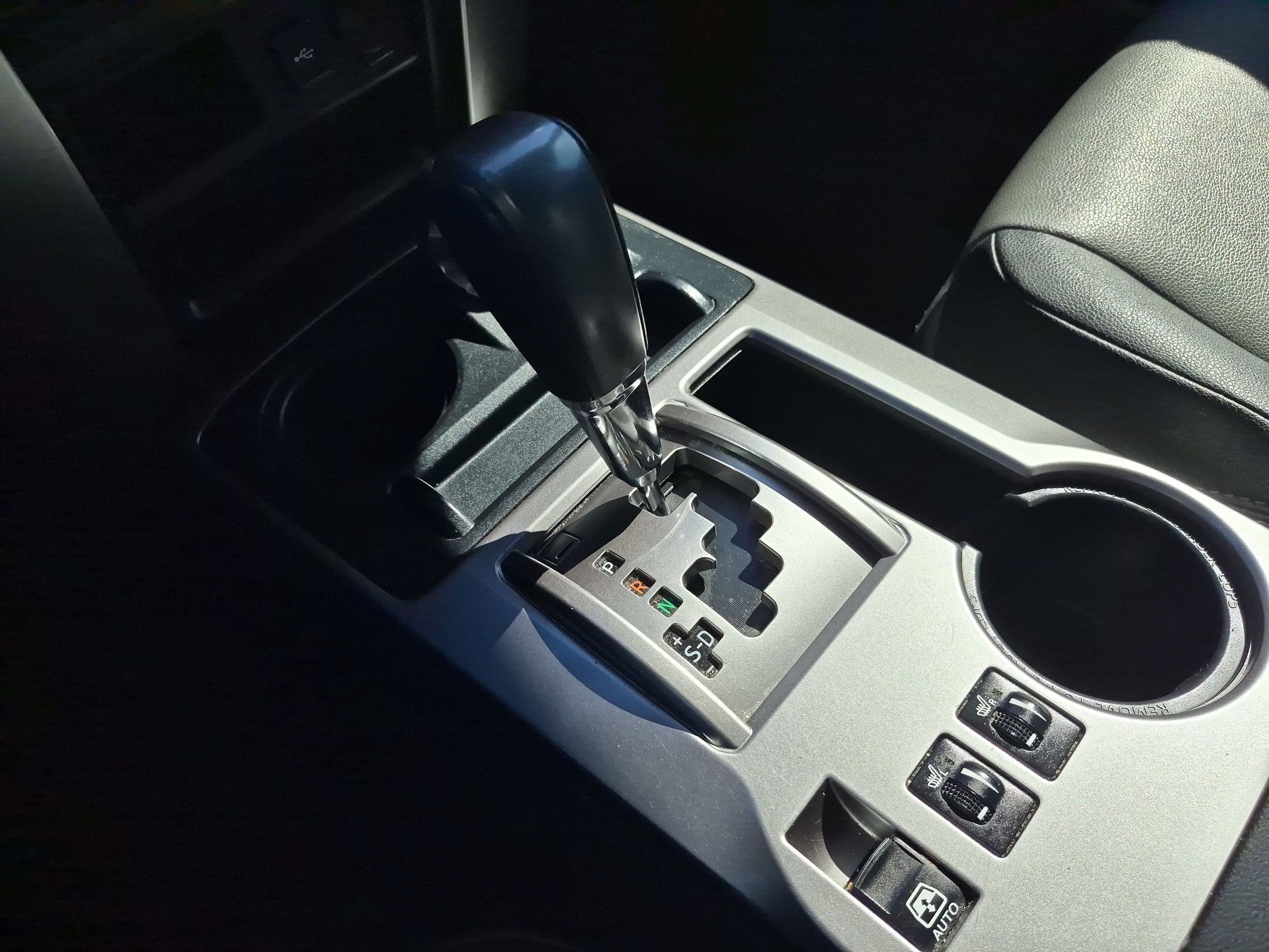 Used 2022 White Toyota SR5 Premium image 25