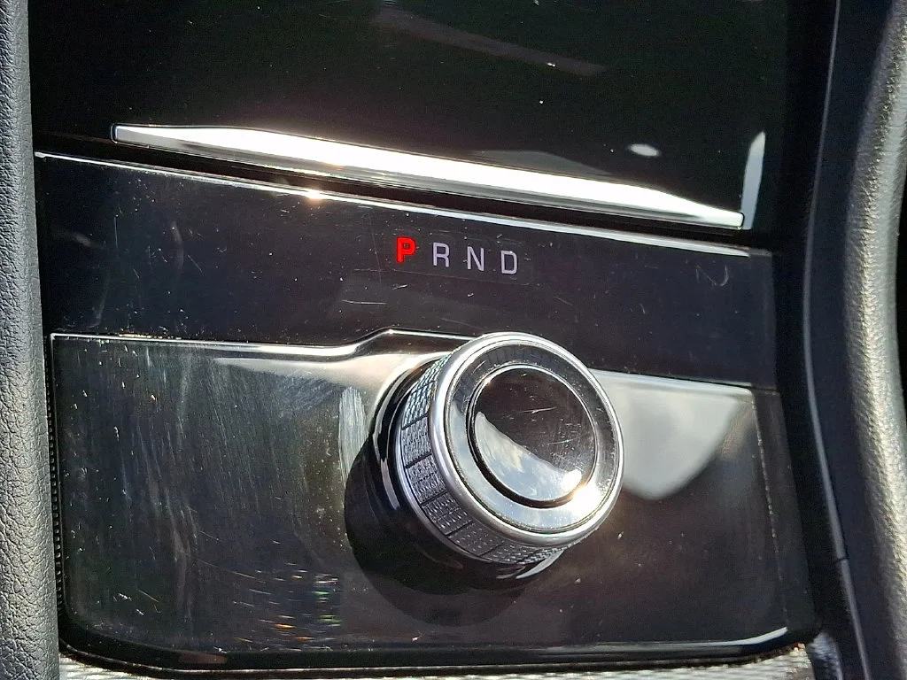 Used 2024 Red Jeep Altitude X image 22